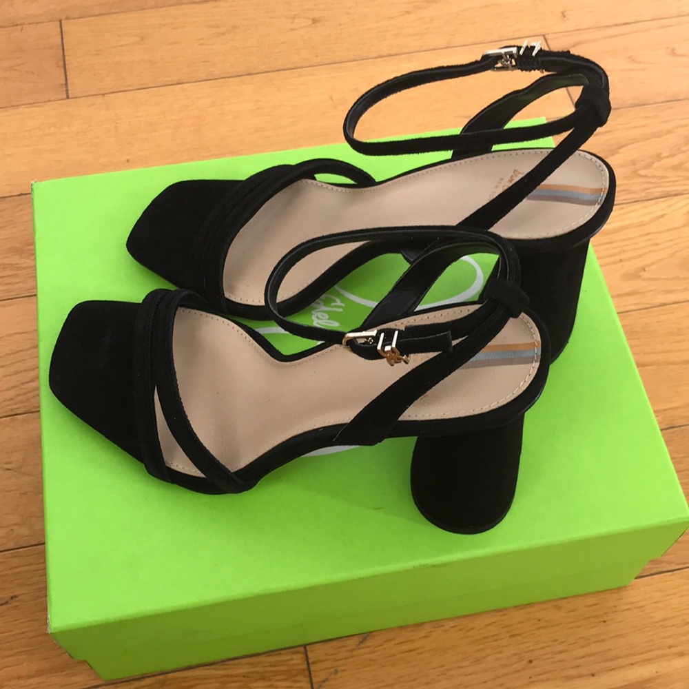 Sam Edelman Kia Sandal in Black, Size: 8.5 - Picture 9 of 13